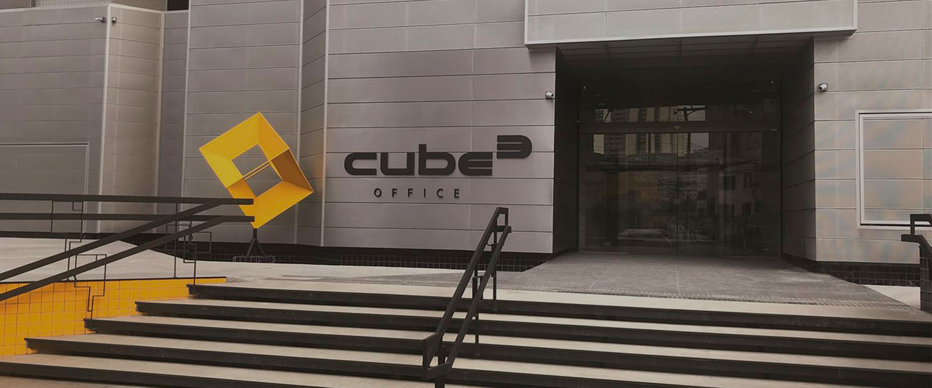 Comercial Cube Office